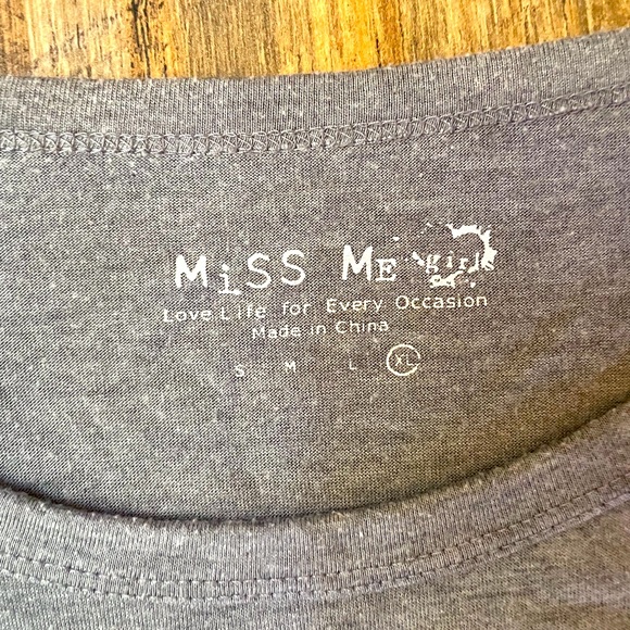 Grey deer long sleeve - Picture 2 of 3